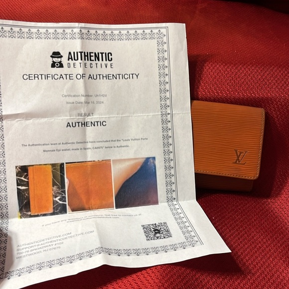 Louis Vuitton Brown Wallet with Flap Closure and Textured Leather w/ COA - Picture 2 of 13